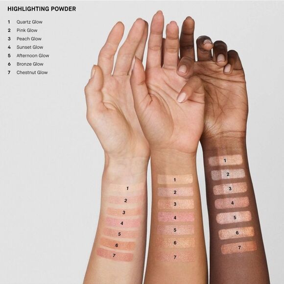 Bobbi Brown Chestnut Glow Highlighter (Champagne & Soft bronze) - Picture 11 of 17